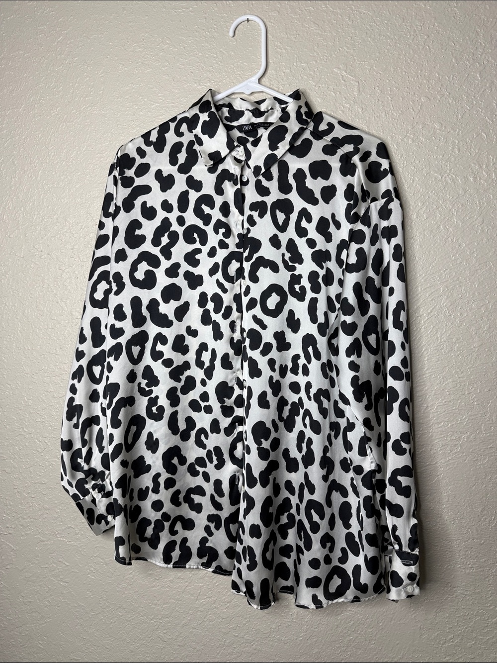 Zara women’s Black & White Leopard Print Button-Up Shirt